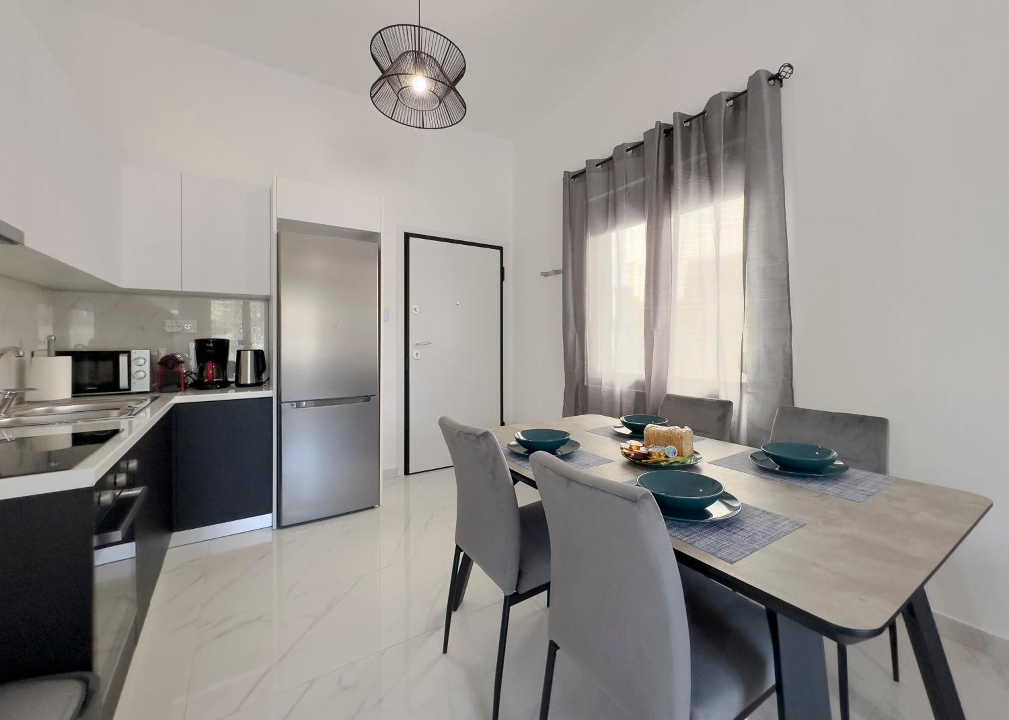 Monterey I1 54 Sqm Cozy In Paleo Faliro